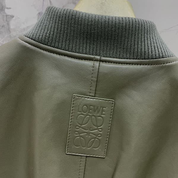 最安値挑戦 ロエベ グリーンレザージャケット 偽物 low39796